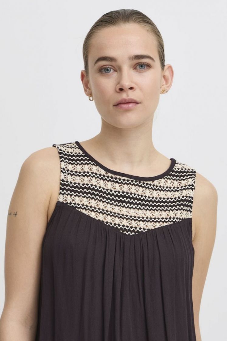  BLACK DIAMOND
