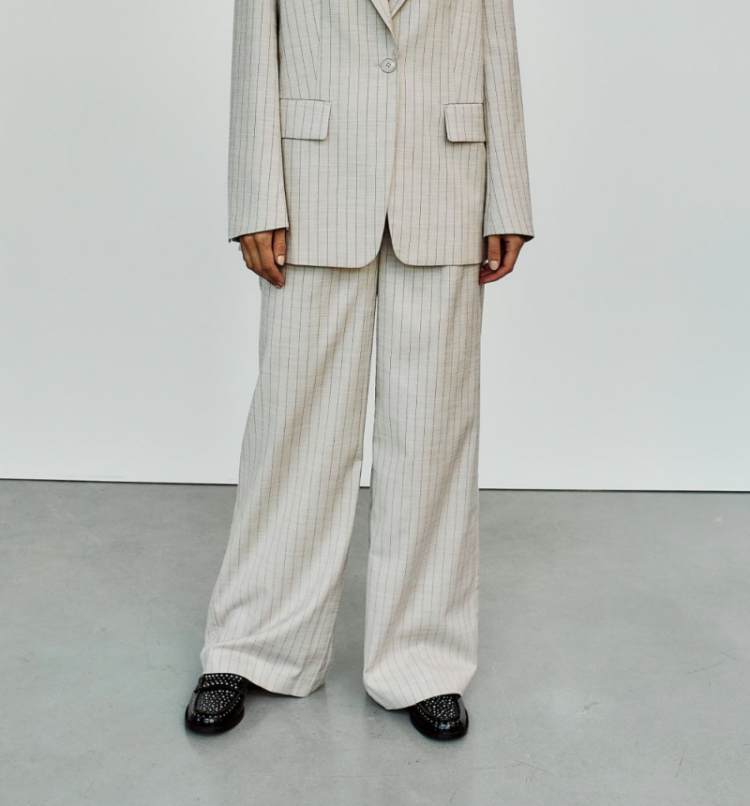  SILVER PINSTR