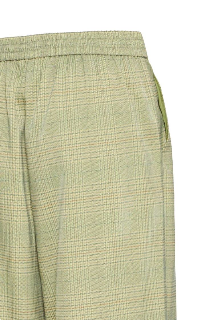  900004598 GREEN