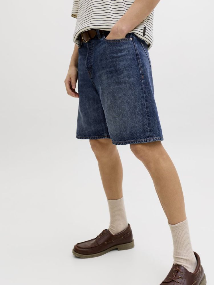  BLUE DENIM