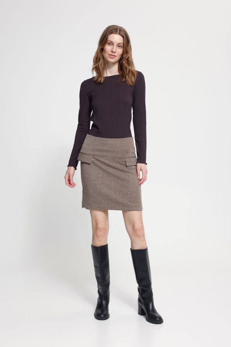  900009668 BROWN