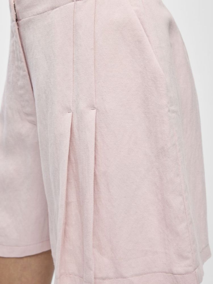  PALE LILAC