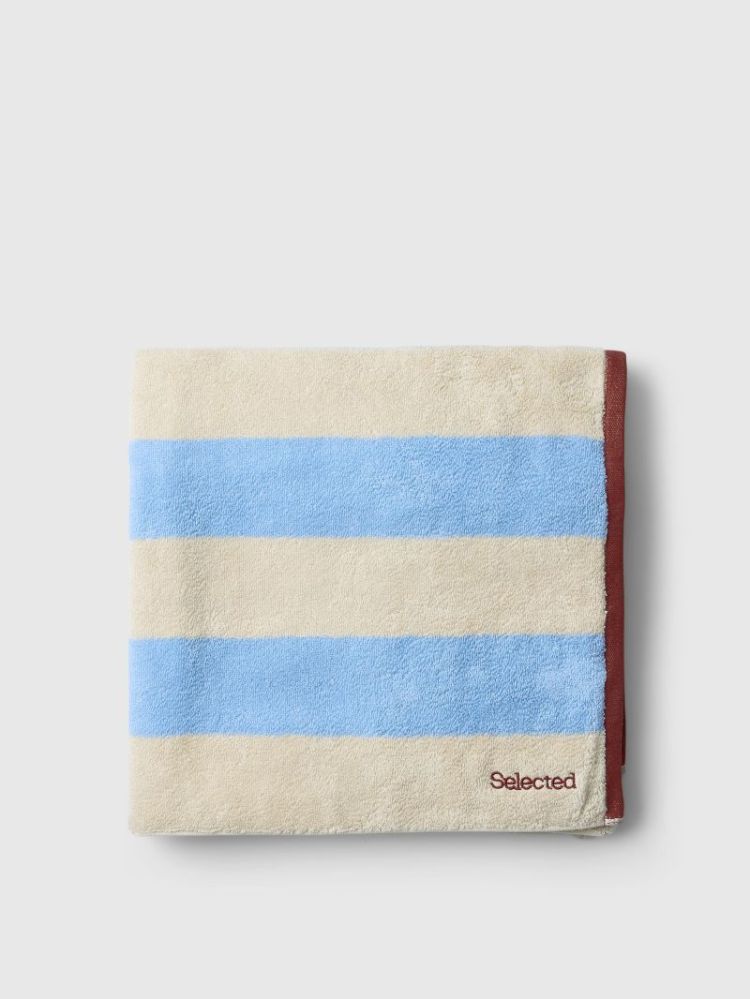 CASHMERE BLUE