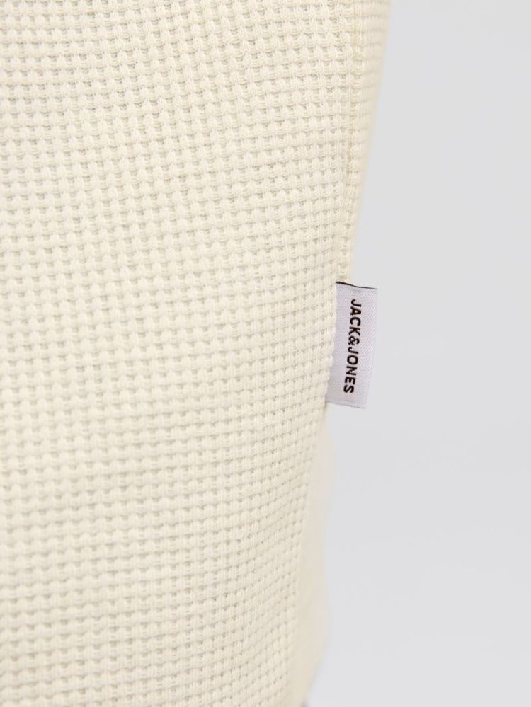 ANTIQUE WHITE